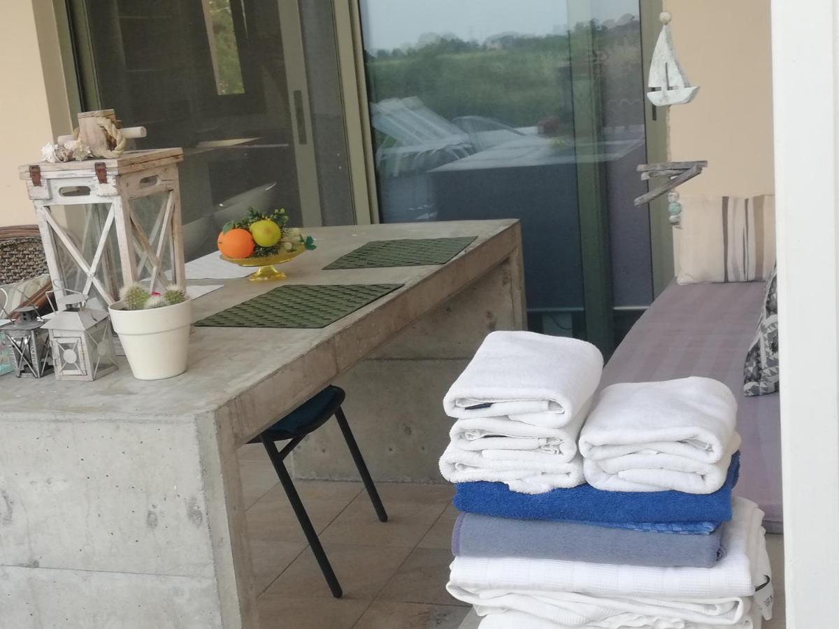 Iris Home Paralía Екстериор снимка
