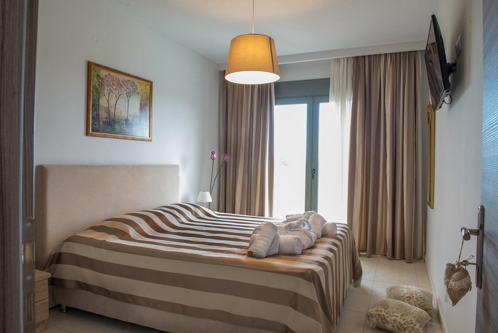 Iris Home Paralía Екстериор снимка